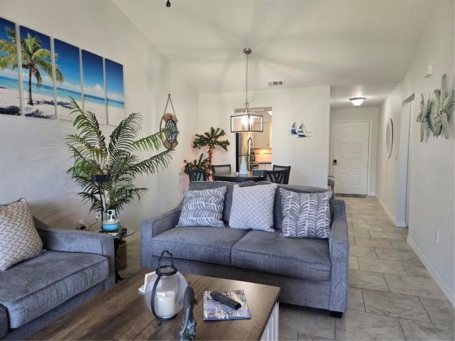 927 CAPRI ISLES BOULEVARD 10, Venice, FL 34292