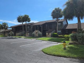927 CAPRI ISLES BOULEVARD 10, Venice, FL 34292