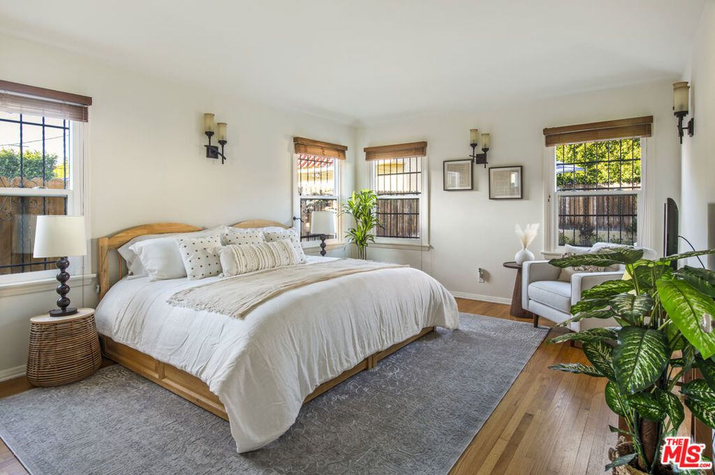 Image 26 of property listing at 6427 Lindenhurst Avenue, Los Angeles, CA 90048