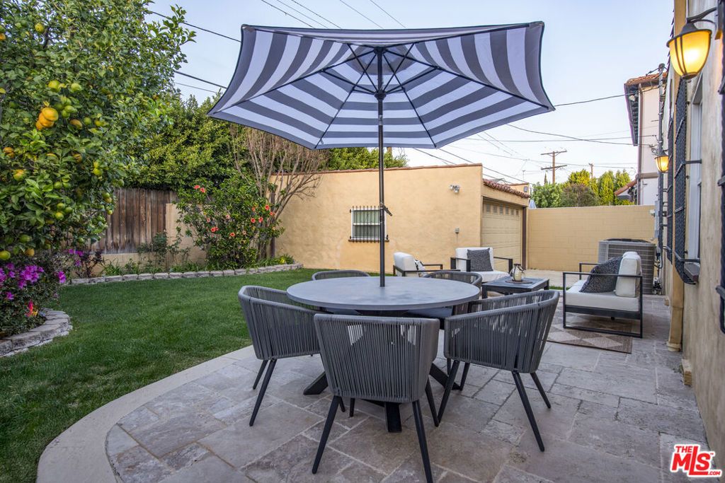 Image 48 of property listing at 6427 Lindenhurst Avenue, Los Angeles, CA 90048