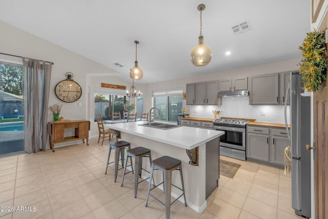 8505 E MONTE Avenue, Mesa, AZ 85209