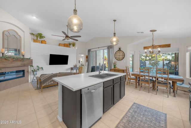 8505 E MONTE Avenue, Mesa, AZ 85209