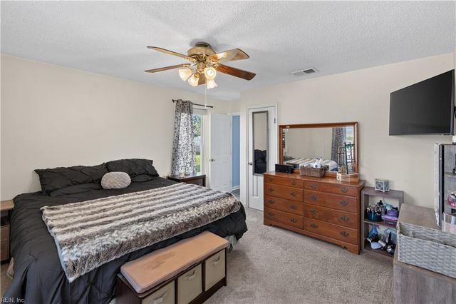1709 Sword Dancer DR, Virginia Beach, VA 23454