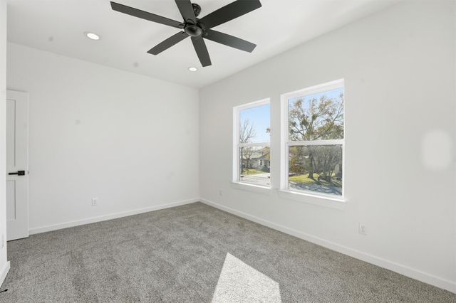 530 N 4th Street, La Porte, TX 77571