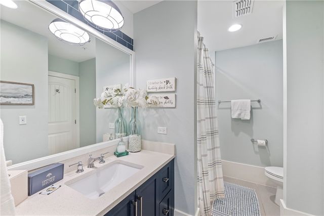 128 Market St 5-103, Port Aransas, TX 78373