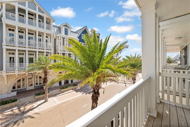 128 Market St 5-103, Port Aransas, TX 78373