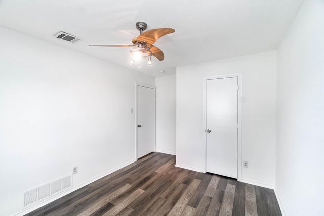 1905 Lansdown Court, Carrollton, TX 75010