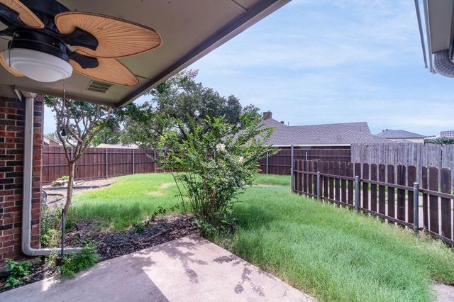 1905 Lansdown Court, Carrollton, TX 75010