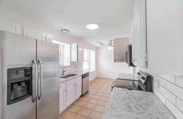 1905 Lansdown Court, Carrollton, TX 75010