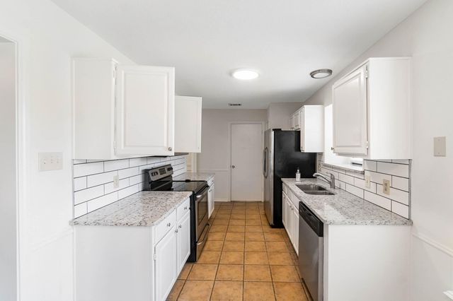 1905 Lansdown Court, Carrollton, TX 75010