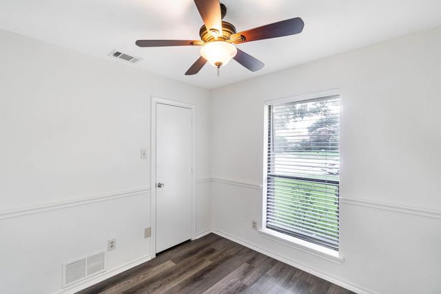 1905 Lansdown Court, Carrollton, TX 75010