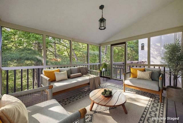 28 Ridge, Norfolk, MA 02056