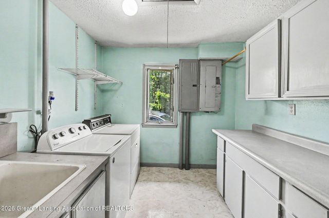 12092 Rupp Road, Grand Ledge, MI 48837