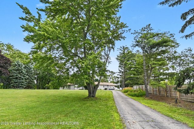 12092 Rupp Road, Grand Ledge, MI 48837