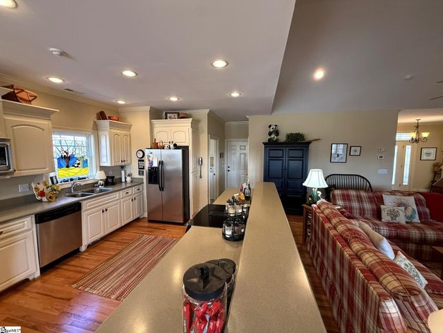 6 Hidden Springs Lane, Taylors, SC 29687