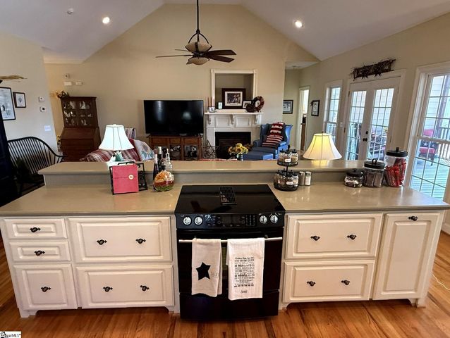 6 Hidden Springs Lane, Taylors, SC 29687