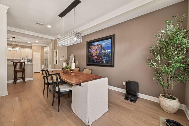 5335 Fairdale Lane, Houston, TX 77056