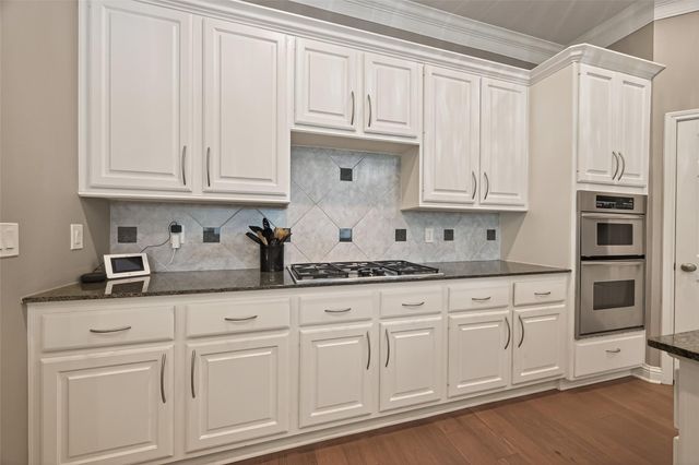 5335 Fairdale Lane, Houston, TX 77056