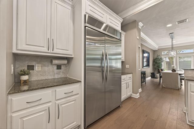 5335 Fairdale Lane, Houston, TX 77056
