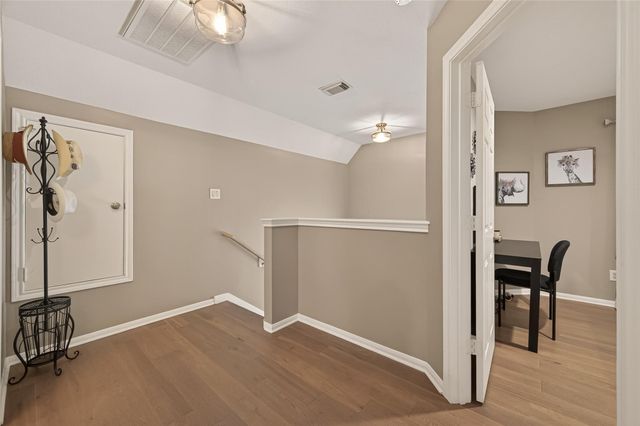 5335 Fairdale Lane, Houston, TX 77056