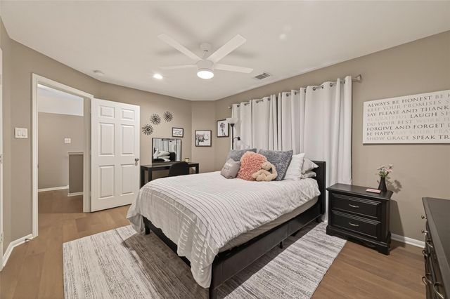 5335 Fairdale Lane, Houston, TX 77056