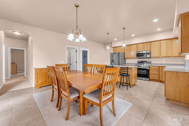 2002 Park View Dr, Twin Falls, ID 83301