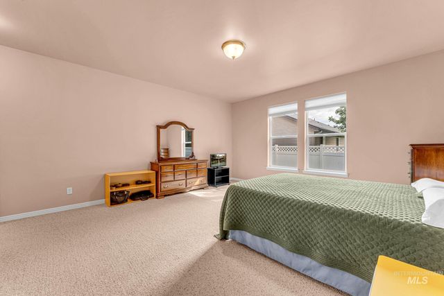 2002 Park View Dr, Twin Falls, ID 83301