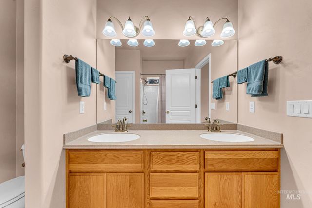 2002 Park View Dr, Twin Falls, ID 83301