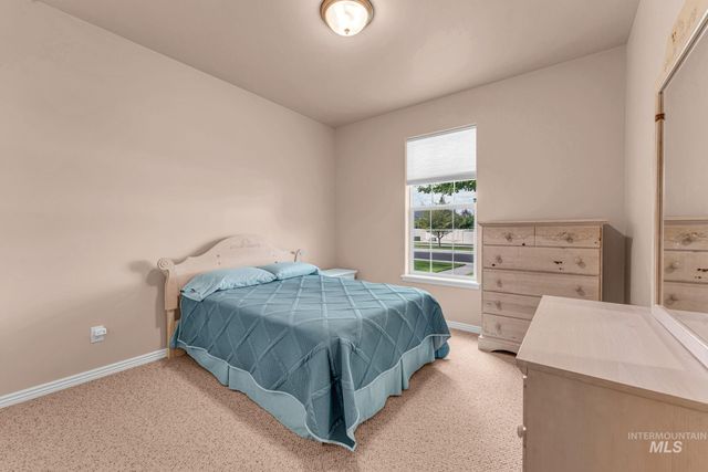 2002 Park View Dr, Twin Falls, ID 83301