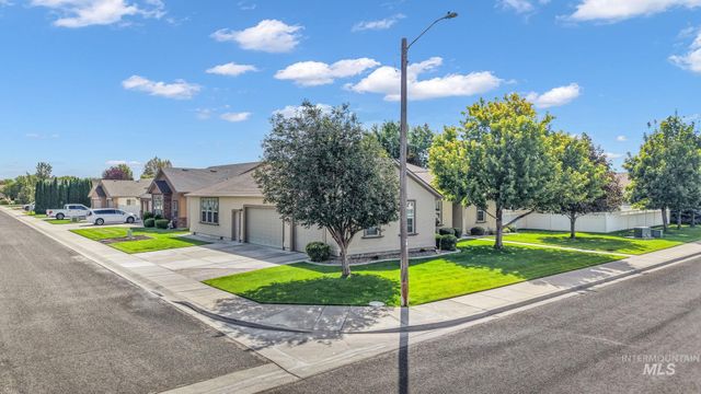 2002 Park View Dr, Twin Falls, ID 83301
