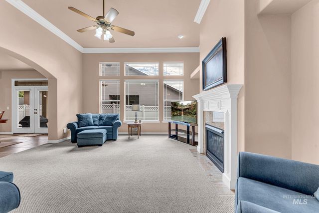 2002 Park View Dr, Twin Falls, ID 83301
