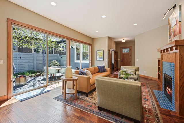 2322 NW High Lakes Loop, Bend, OR 97703