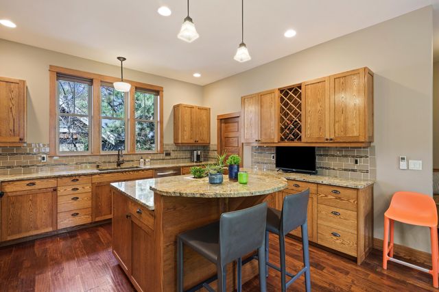 2322 NW High Lakes Loop, Bend, OR 97703