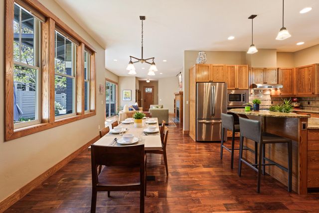 2322 NW High Lakes Loop, Bend, OR 97703