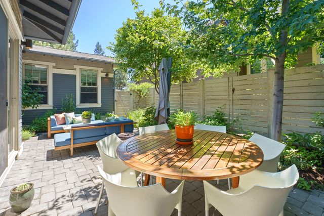 2322 NW High Lakes Loop, Bend, OR 97703