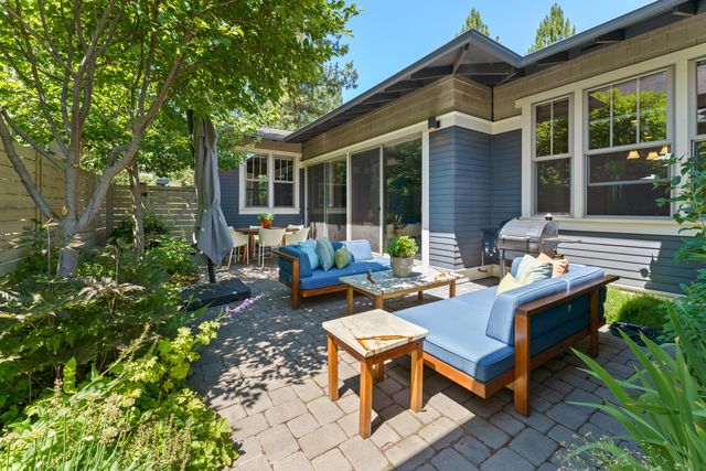 2322 NW High Lakes Loop, Bend, OR 97703