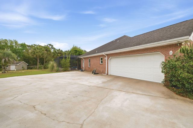 2584 Holley Way, Navarre, FL 32566