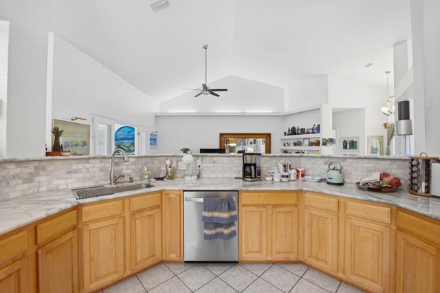 2584 Holley Way, Navarre, FL 32566