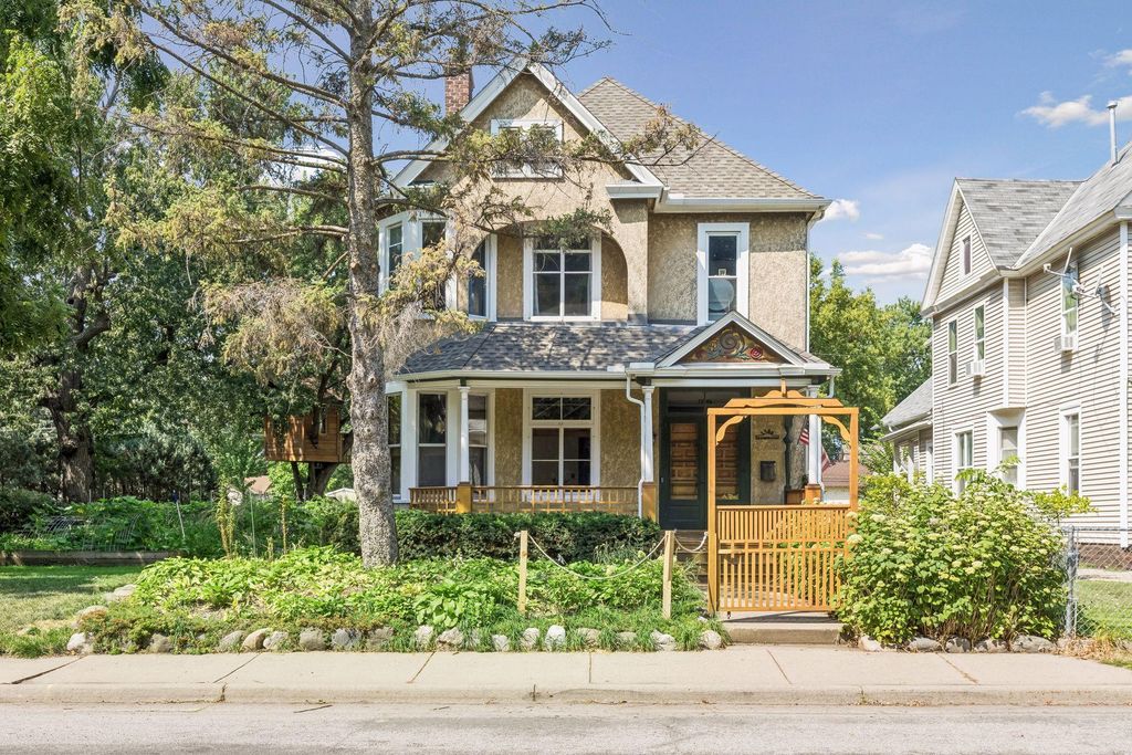 1506 Washington Street NE, Minneapolis, MN 55413