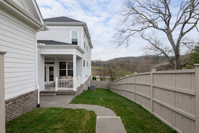 2115 Hollydale Aly, Franklin, TN 37064