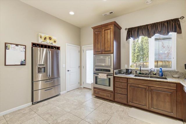 1154 Ashford Way, Medford, OR 97504