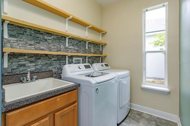 2348 NORTHUMBRIA DRIVE, Sanford, FL 32771