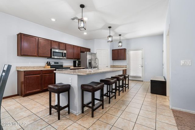 6522 E Brushback Loop, Tucson, AZ 85756