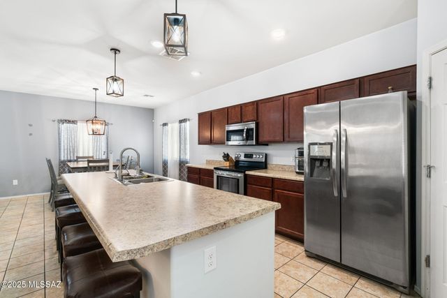 6522 E Brushback Loop, Tucson, AZ 85756