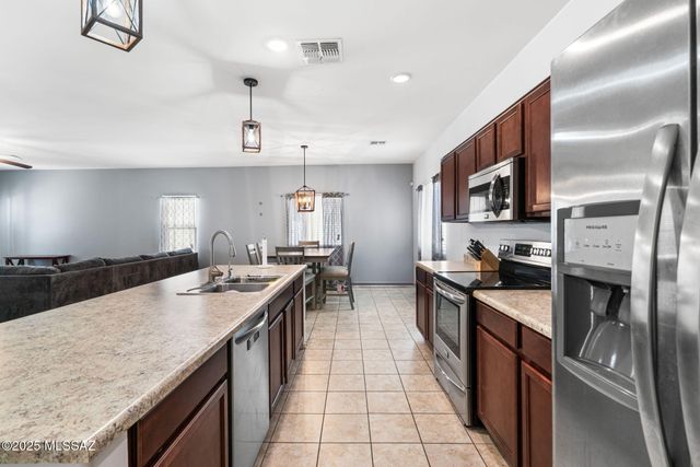 6522 E Brushback Loop, Tucson, AZ 85756