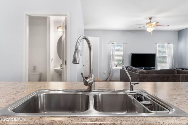 6522 E Brushback Loop, Tucson, AZ 85756