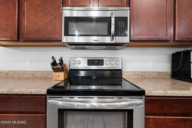 6522 E Brushback Loop, Tucson, AZ 85756