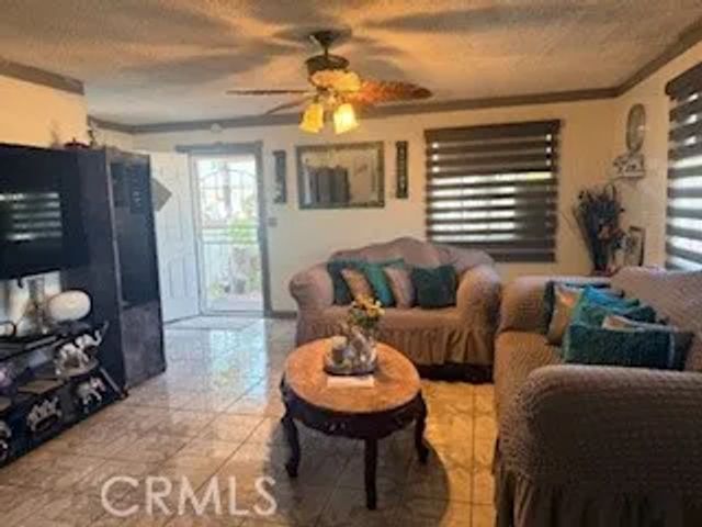 4624 E Rosecrans, Compton, CA 90221