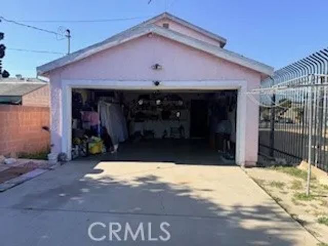 4624 E Rosecrans, Compton, CA 90221