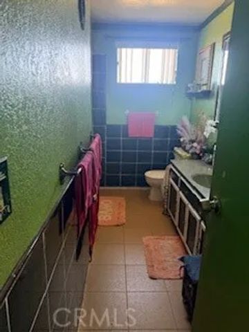 4624 E Rosecrans, Compton, CA 90221